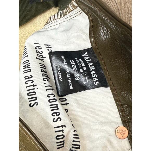 VALABASAS OLIVE LEATHER CARGO PANTS MENS SIZE 28 L35 - Picture 10 of 10
